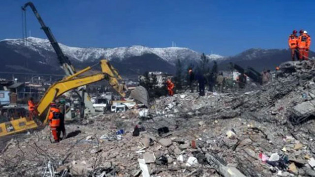 Започва изтегляне на българските спасители от разрушения турски град Антакия