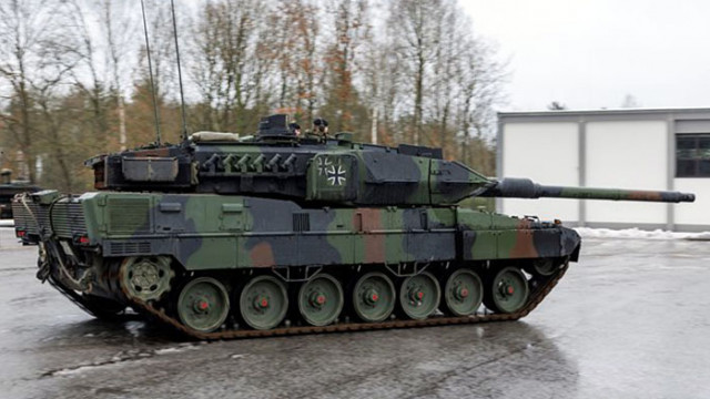 Германия започна обучението на украински военни за работа с танкове „Леопард 2“