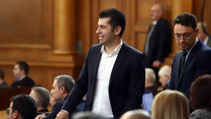 Електоралната тежест на ПП и ДБ намалява