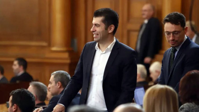 Електоралната тежест на ПП и ДБ намалява