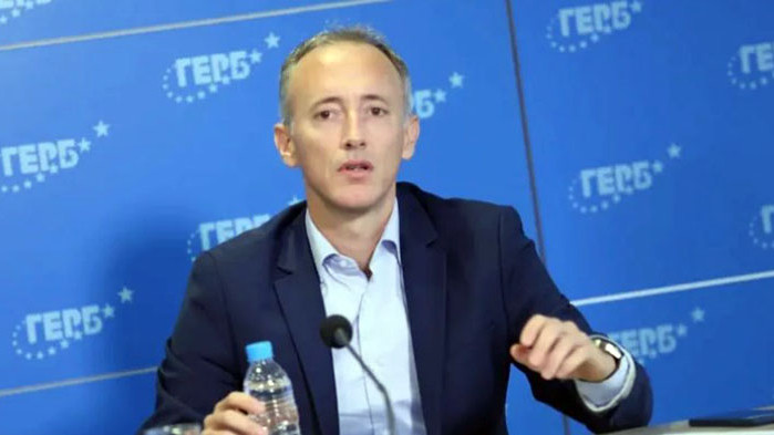 Красимир Вълчев към Асен Василев: Обидно към учителите