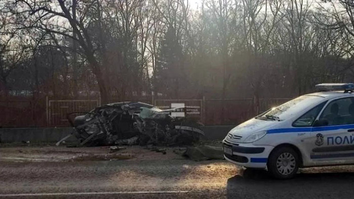 На място е загинал мъж на 39 години, друг, също