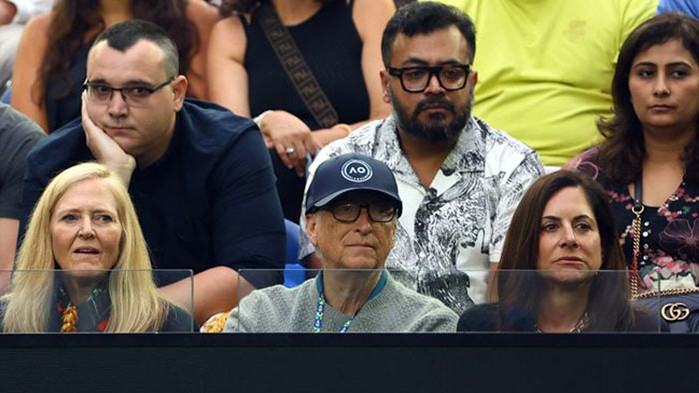 Създателят на “Майкрософт и 60-годишната Паула Хърд били неразделни от година Мистериозната