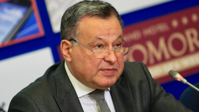 Украинският посланик Виталий Москаленко напуска България на 1 март. Той