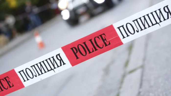 Два офиса и три микробуса на куриерска фирма в Перник