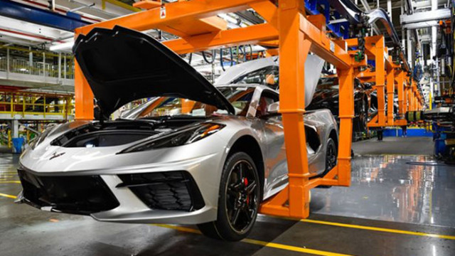 Chevrolet няма резервни части за производството на спортните автомобили Corvette