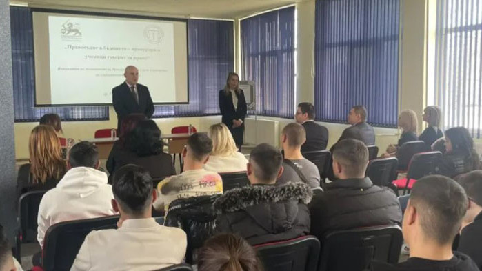 Безгрешни системи няма. Въпросът е всяка институция да решава  проблемите