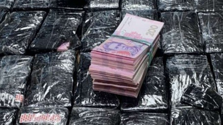 Молдовец опита да прекара през границата близо 8 млн. украински гривни