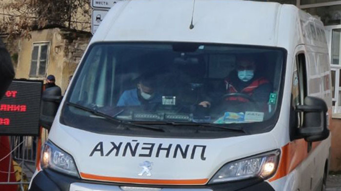 14-годишно момиче е с опасност за живота, след като е