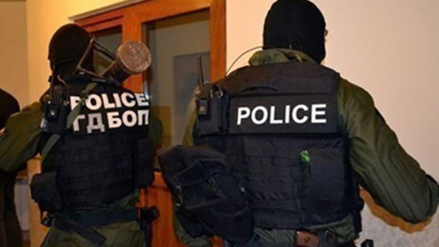 ГДБОП задържа двама в Кюстендил за международен трафик на половин