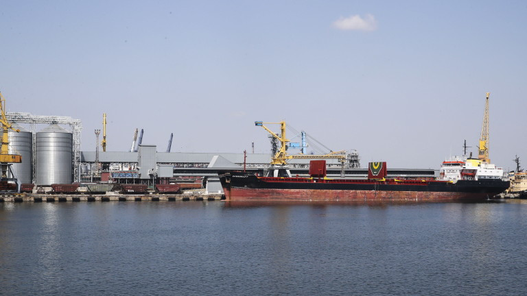 Украйна ще застрахова товарните кораби, влизащи в пристанищата ѝ