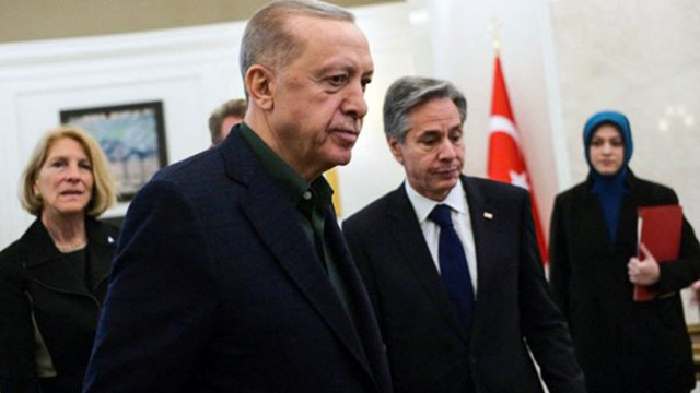Президентът на Турция Реджеп Тайип Ердоган разговаря днес с президента
