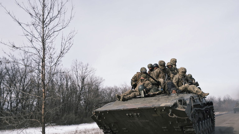 Руските войски унищожават украинската техника и армия, опитваща се да струпа