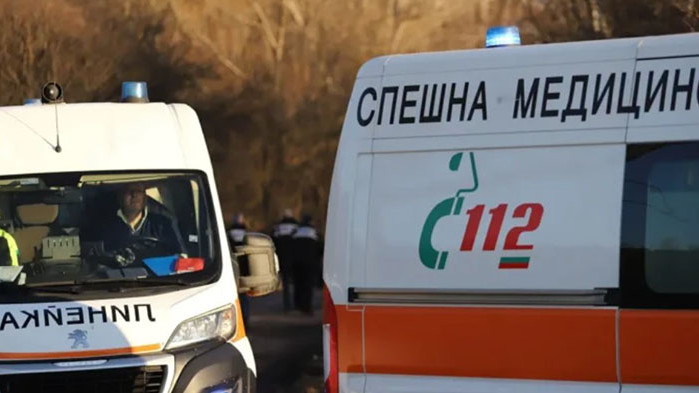 Тежка катастрофа на пътя Бургас-Слънчев бряг. Инцидентът е станал около