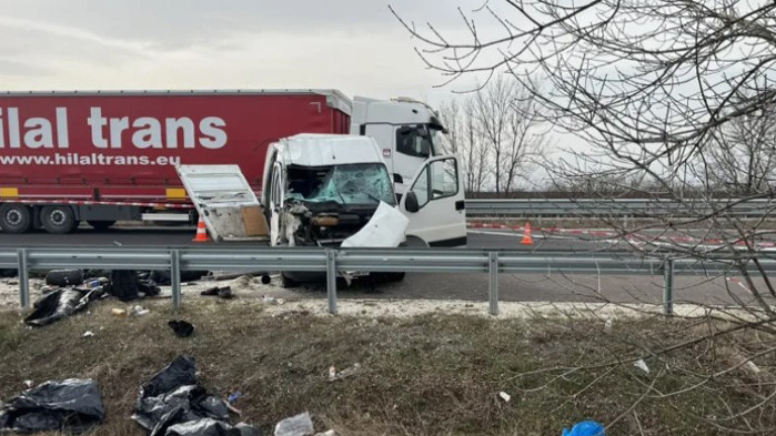 Арестуваха предполагаемия каналджия на катастрофиралите мигранти