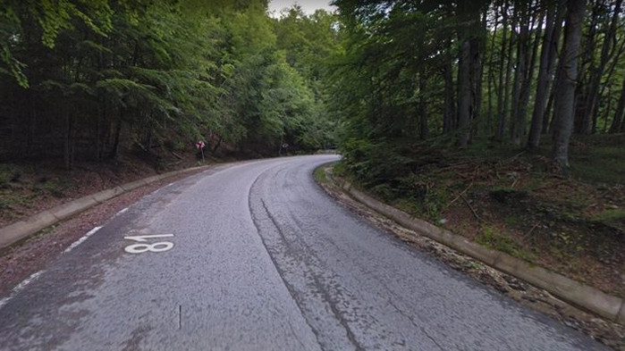 Три деца са били леко ранени при катастрофа с пиян и дрогиран шофьор