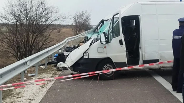 Полицията е хванала и трети бус преди катастрофата на АМ „Тракия"