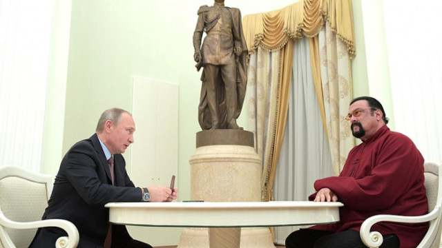 Путин награди Стивън Сегал с пореден орден