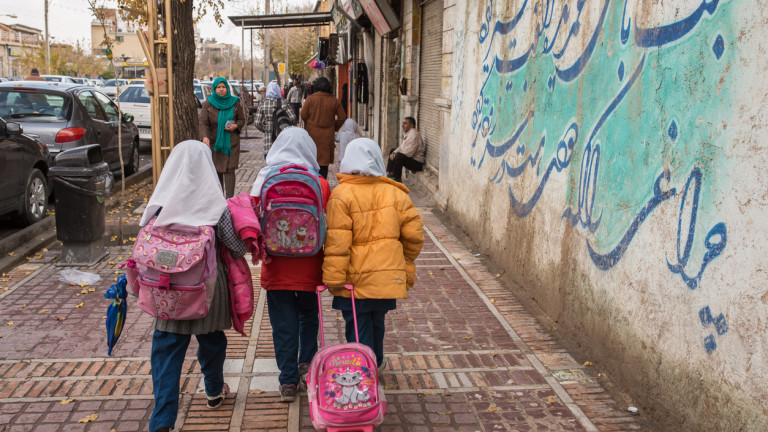 През последните три месеца стотици млади момичета, посещаващи различни училища