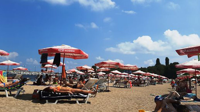 Почивката за море – драстично по-скъпа това лято. Това показват