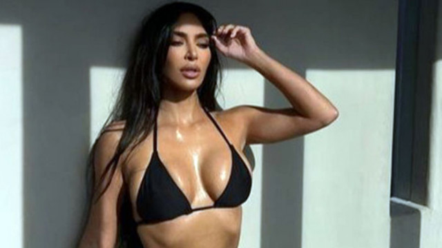 Ким Кардашиян сподели провокативни снимки по бански