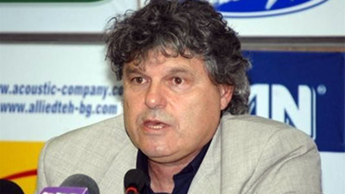 В ЕК работят различни видове комисии, които са създадени от