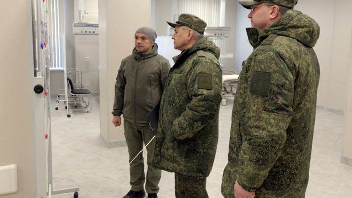 Шойгу разгледа руското строителство в Мариупол