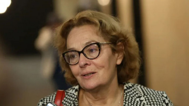 Румяна Коларова е български учен социолог професор и универитетски преподавател