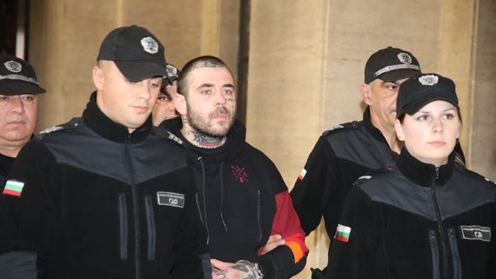 Майката на Семерджиев: Има вина, че е минал на червено
