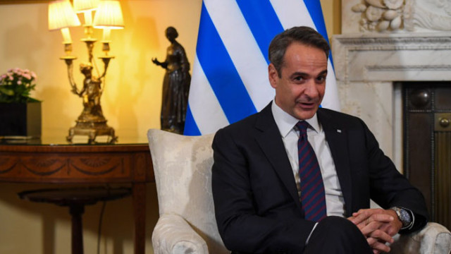 Гръцкият премиер Кириакос Мицотакис се извини за влакова катастрофа при