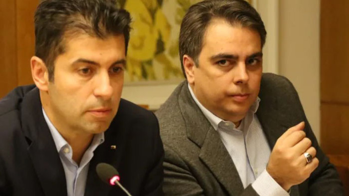 Уж независими икономисти защитават едностранно партия в предизобрна кампания