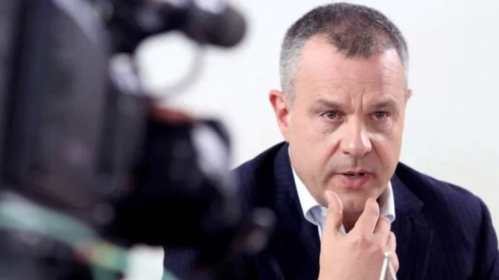 Кошлуков припомни, че в кампания такъв е законът – в БНТ гостува когото партиите посочат