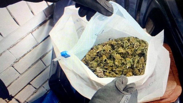 СДВР откри 13 кг марихуана и задържа петима души