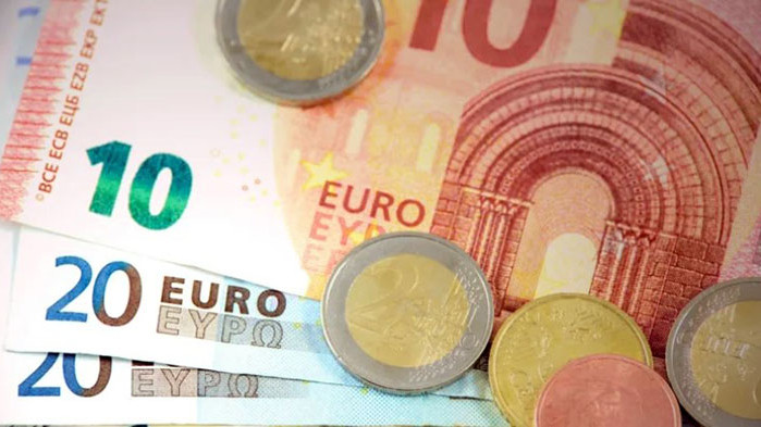 Наблюдава се най-високият курс спрямо долара от близо месец Курсът