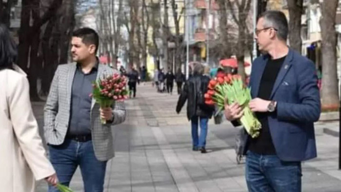 Жител на Плевен: До Василев е член на РИК, който съвместява работата за държавата с агитация