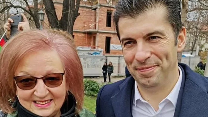 Баба пълни групите на „Добрите сили“ с фалшиви новини за „дудуци“ (СНИМКИ)