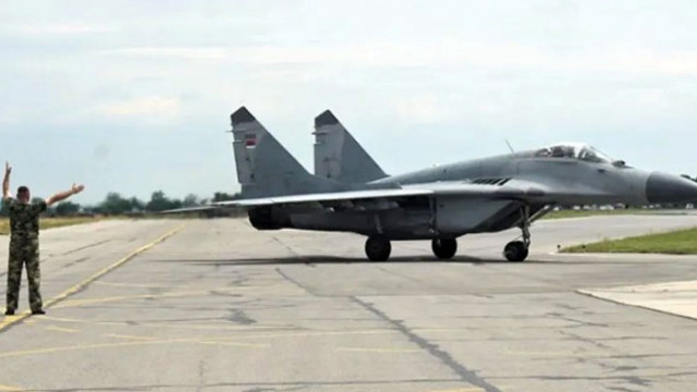 Шест двигателя за самолети МиГ 29 търси Министерството на отбраната Обществената