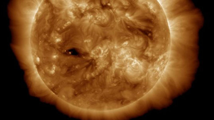 Магнитометрите в Панагюрище регистрираха слаба магнитна буря в ранните часове