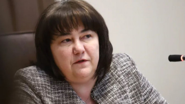 Служебният министър на финансите Росица Велкова с катастрофален доклад за
