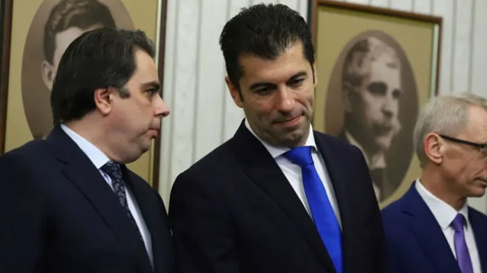 Този балон, на който долетяха Кирил и Асен се спихна