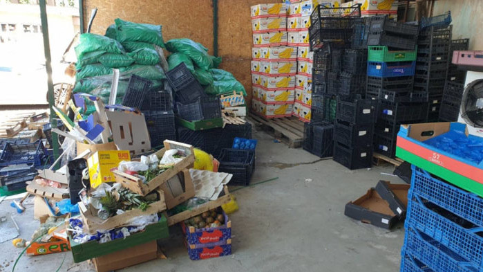 Полицейски акции текат на зеленчуковите борси в четири града у