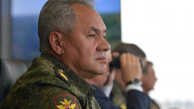 Военният министър Сергей Шойгу връчи държавни награди на пилотите на Су 27