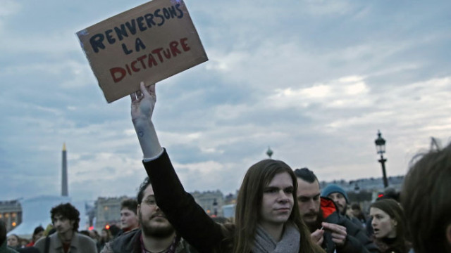 Протести и стачки продължават срещу пенсионната реформа във Франция Съобщава се