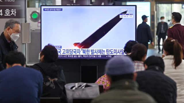 Северна Корея изстреля предполагаема ракета към морето в неделя Това