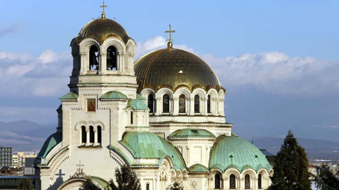 Заради ремонт, катедралният храм „Св. Александър Невски” е без осветление
