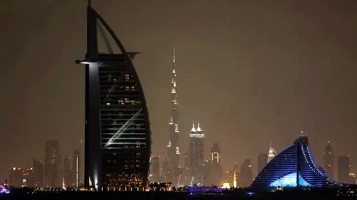 Dubai Uncovered установи през май миналата година, че над 240