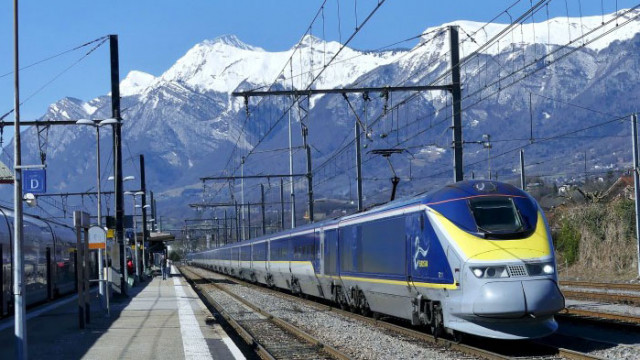 Железопътните услуги бяха възобновени в Гърция за първи път след