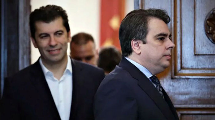 Всеки политик в подобна ситуация би бил с приключена кариера, но не и Кирчо, псува красиво