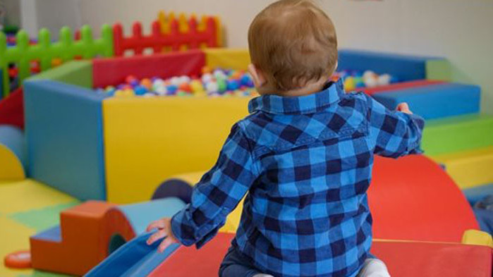 Безработни родители и такива, които искат да се върнат на