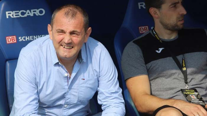 Славия се раздели с треньора